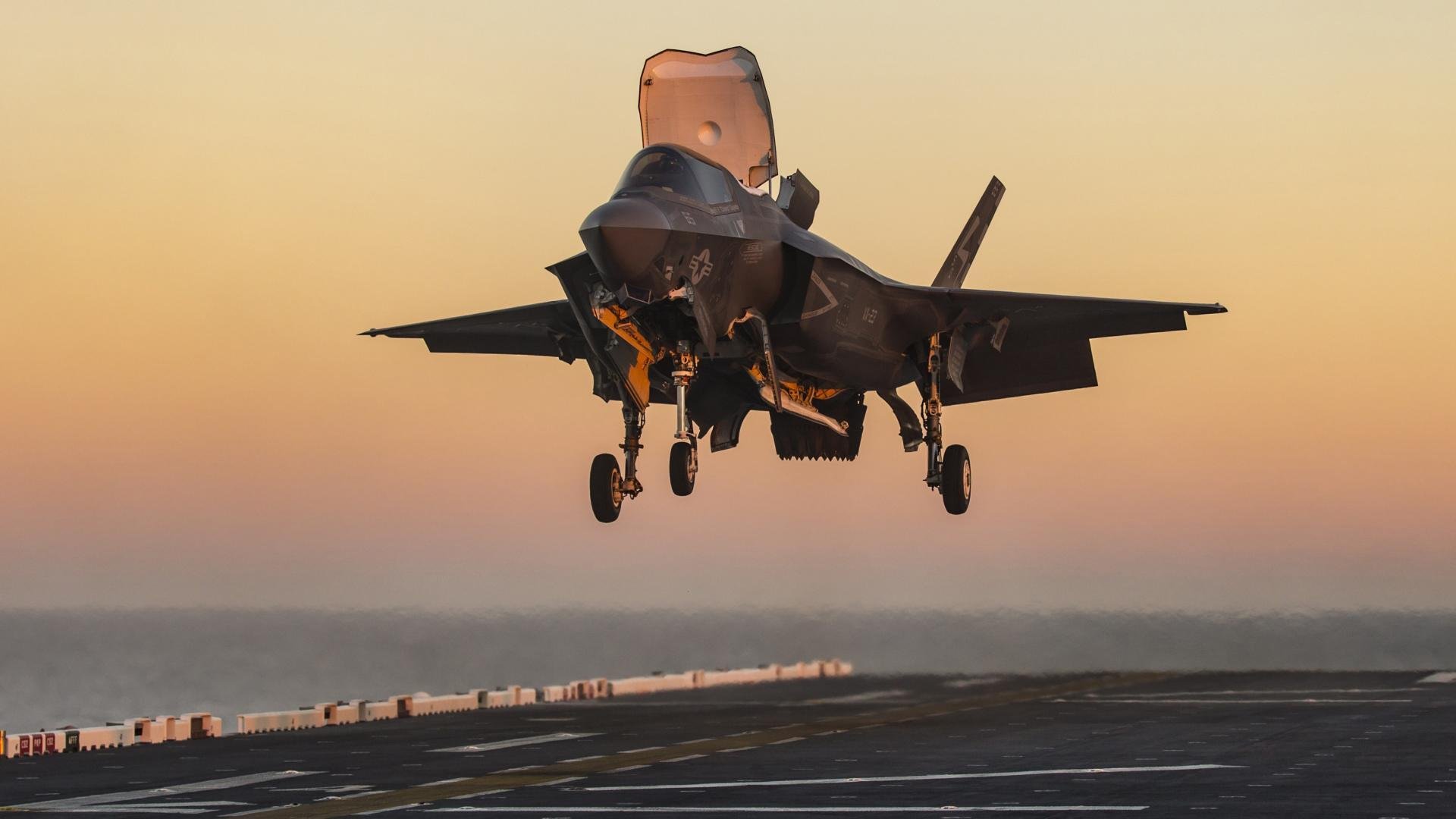 开云全站-唐卡斯特边中结合奏效，贝尔维球场盼一扫阴霾，唐卡斯特披萨